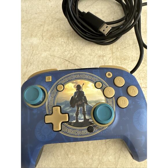 Zelda: Breath of the Wild - Hyrule Blue - Nintendo Switch Controller - Wired - Picture 3 of 9